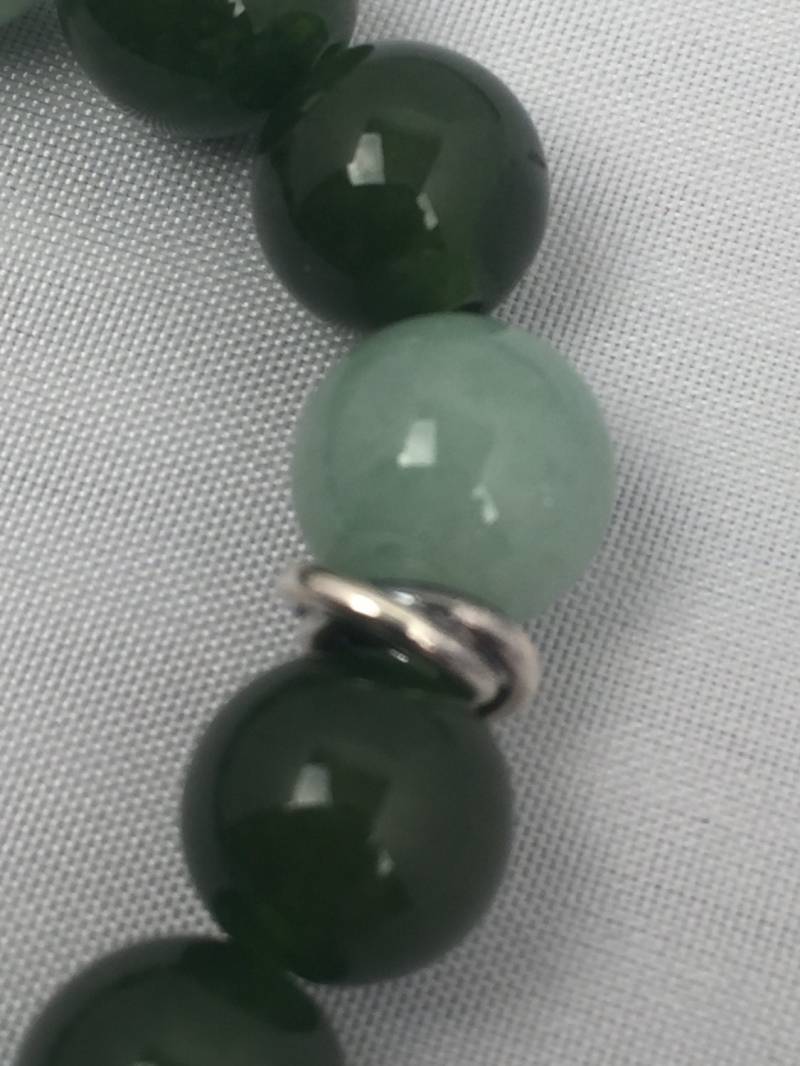 Aventurin Und Nephrit Jade Armband Mit Gewirbelten Sterling Silber Akzenten von Adyllic