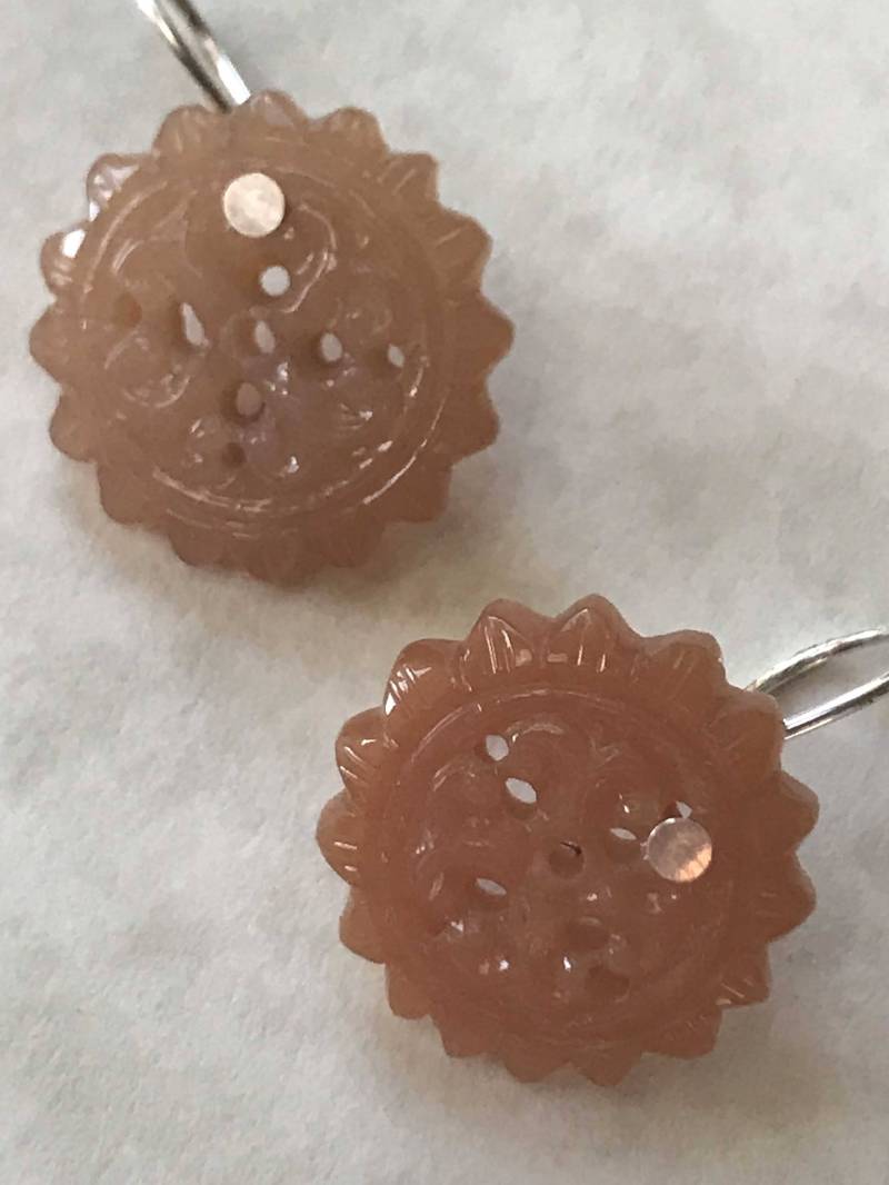 Geschnitzte Honig Onyx Und Sterling Silber Ohrringe von Adyllic