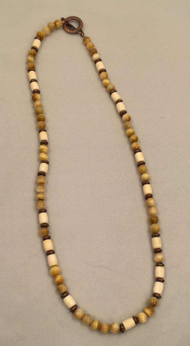 Honig Gold Tigerauge Und Knochen Halskette Mit Antiken Kupfer Akzente von Adyllic