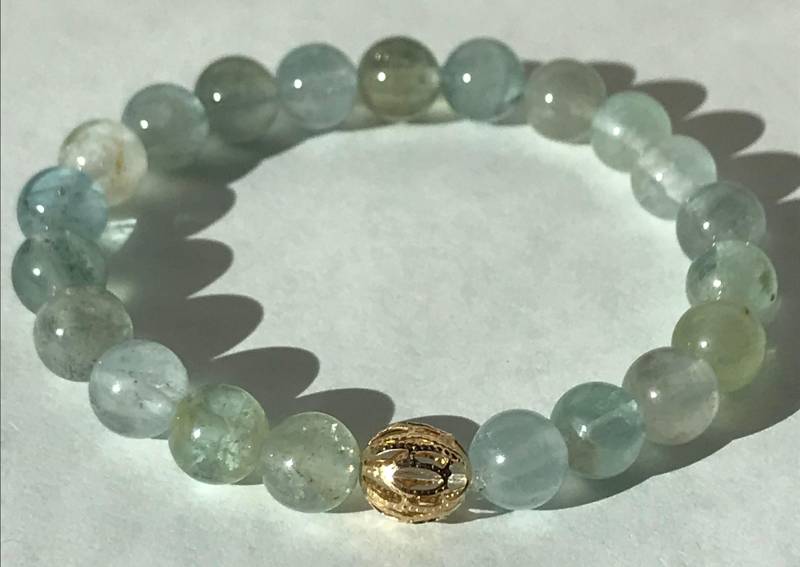 Moos Aquamarin Und Gold Filigranarmband von Adyllic
