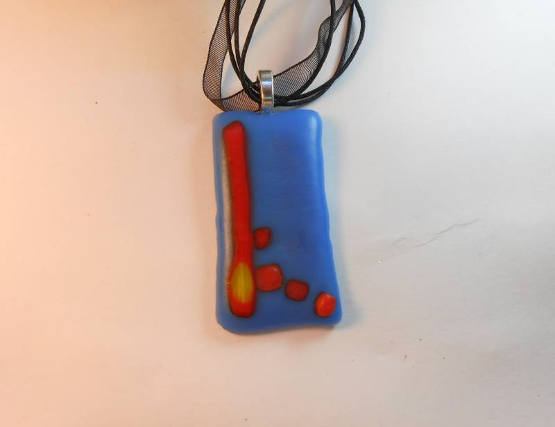 Set Aus Rechteckiger Halskette Und Blau-Rot-Gelben Dreieckigen Ohrringen Mit Bügelhalterung Schmelzglas Silber Set Aus Rechteckiger Halskette Und Blau-Rot-Gelben Dreieckigen Ohrringen Mit Bügelhalterung Schmelzglas Silber von AecreationFR