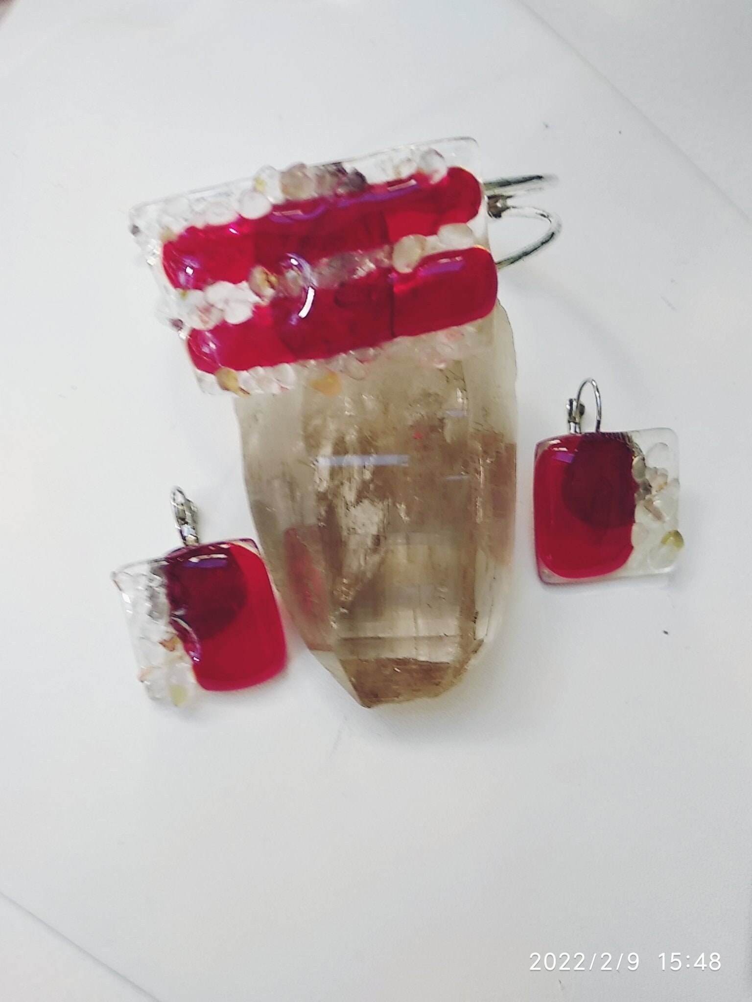 Armband Und Ohrringe Aus Rotem Transparentem Fusingglas Auf Silbernen Trägern Armband Und Ohrringe Aus Rotem Transparentem Fusingglas Auf Silbernen Trägern von AecreationFR