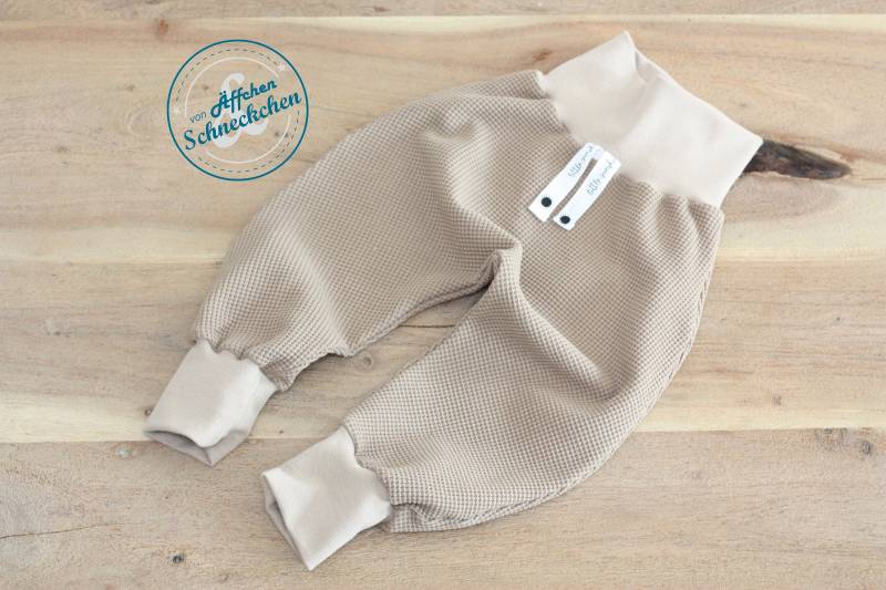 Pumphose - Mitwachshose Babyhose Hose Tragehose Gr. 44-104 Tragetuch Regenbogen Tiere Bio Pumphose - Mitwachshose Babyhose Hose Tragehose Gr. 44-104 Tragetuch Regenbogen Tiere Bio von AeffchenSchneckchen
