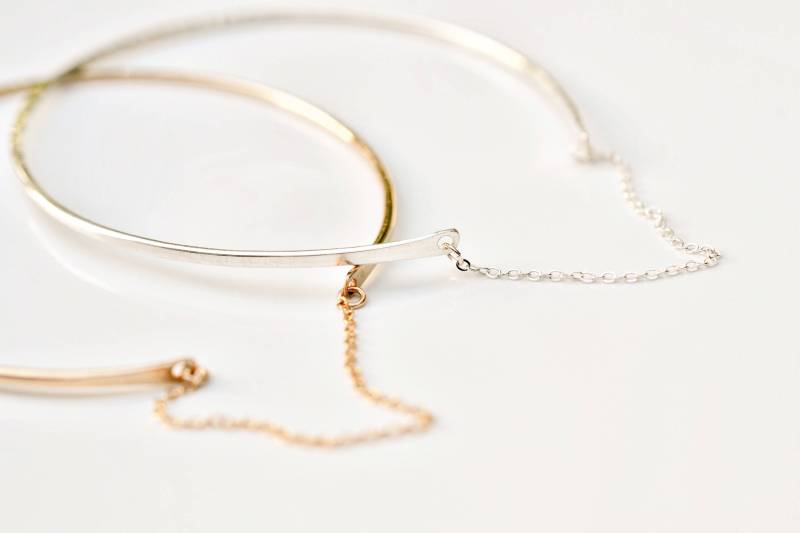 Zierlicher 14Kt Gold Filled Armreif Gehämmerter Armreif von AerlumeJewelry