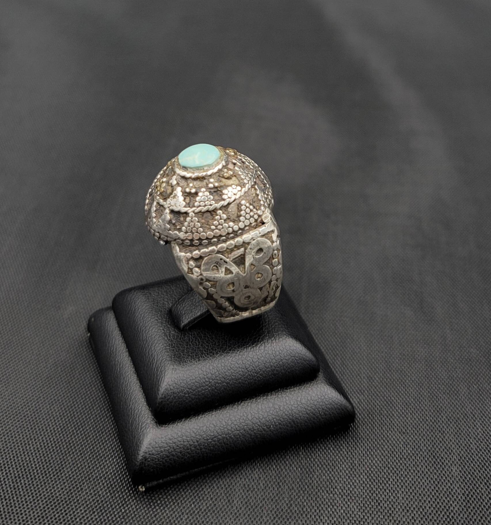 Soild Antique Silber Handgemachte Yemani Ring Mit Natürlichen Türkis Stein Soild Antique Silber Handgemachte Yemani Ring Mit Natürlichen Türkis Stein von AfghanJewelryShop