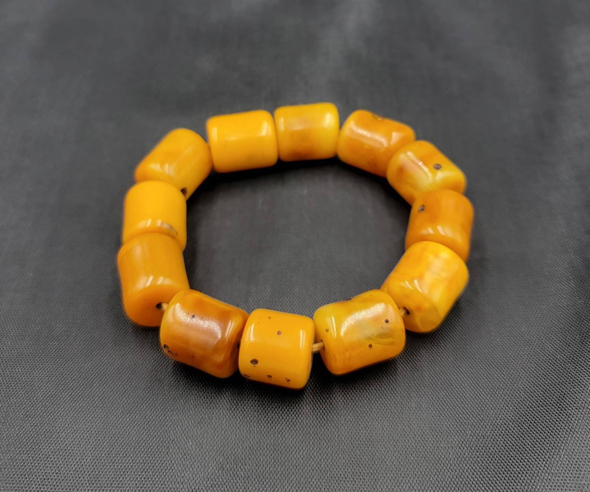 Schöne Gelbe Alte Copal Perlen Baraclet Verstellbar Schöne Gelbe Alte Copal Perlen Baraclet Verstellbar von AfghanJewelryShop