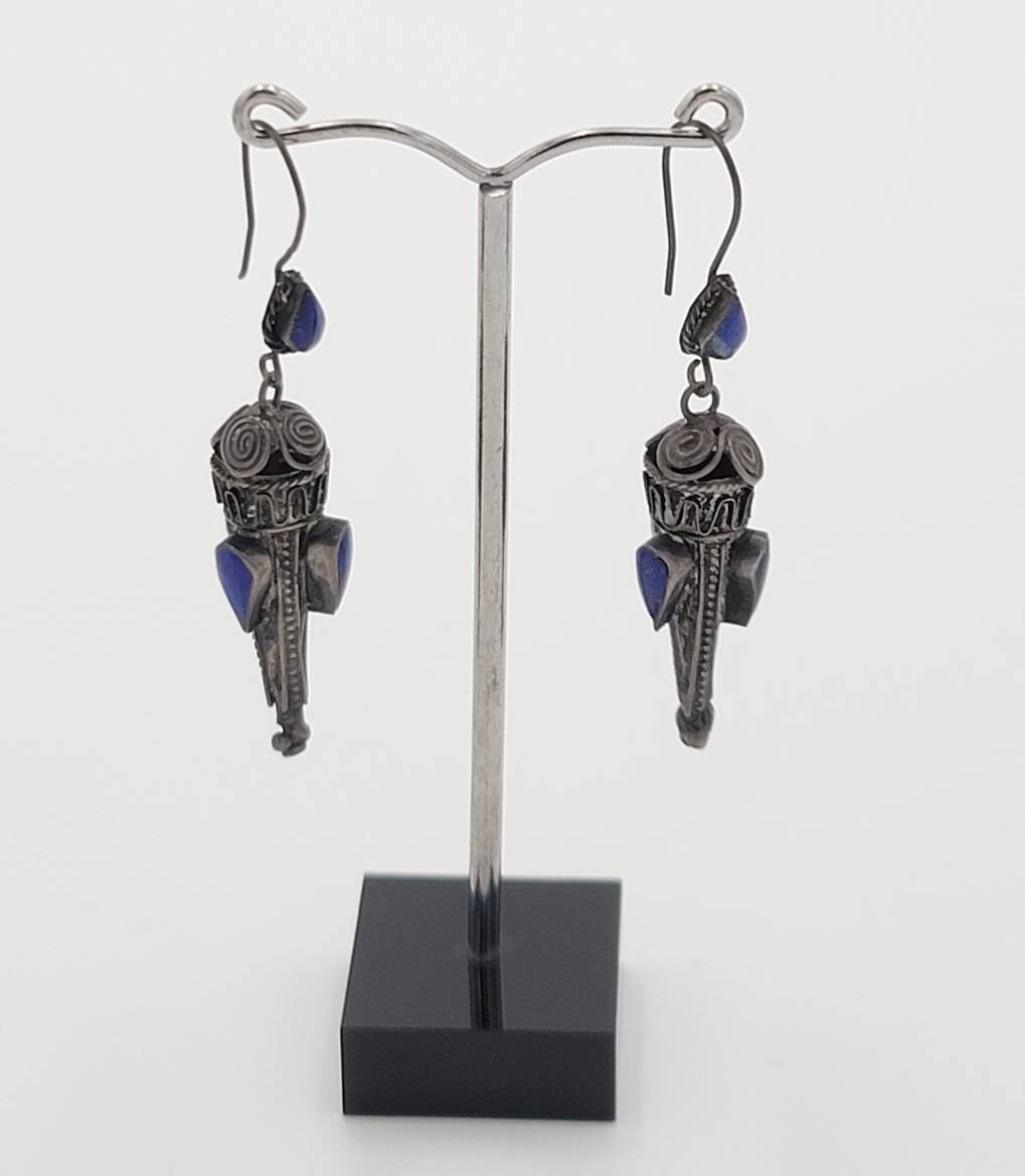 Vintage Schöne Mogul Reich Einzigartige Form Alte Silber Ohrringe Mit Natürlichen Lapis Lazuli Stein Vintage Schöne Mogul Reich Einzigartige Form Alte Silber Ohrringe Mit Natürlichen Lapis Lazuli Stein von AfghanJewelryShop