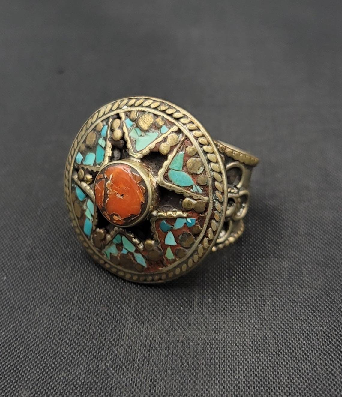 Vintage Wunderschöner Baho Tibeten Silber Ring Mit Natürlichem Türkis Und Koralle Edelstein Vintage Wunderschöner Baho Tibeten Silber Ring Mit Natürlichem Türkis Und Koralle Edelstein von AfghanJewelryShop