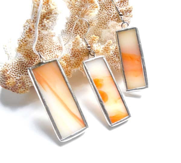 Orange Und Weiß Glas Ohrringe Anhänger Set Orange Und Weiß Glas Ohrringe Anhänger Set von AfricanSand