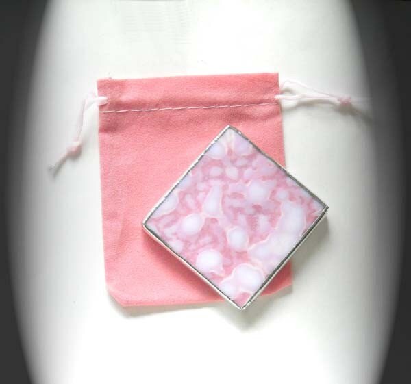 Pinker Und Weißer Glasspiegel Pinker Und Weißer Glasspiegel von AfricanSand