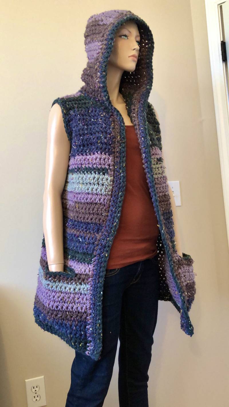 Gehäkelte Kapuzenweste Grobstrick Acryl Pullover von Africancrab