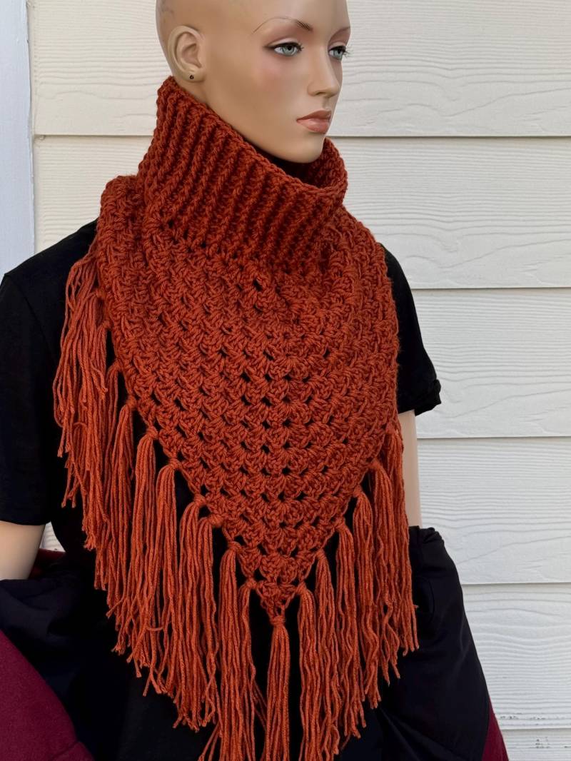 Gehäkelter Oma Quadrat Dreiecksschal, Gehäkelt - Gebrannte Orange von Africancrab