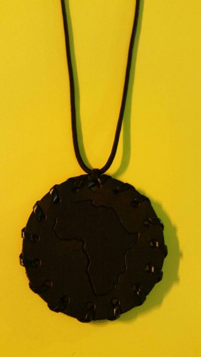 Leder Afrika Medaillon Leder Afrika Medaillon von AfroPuff