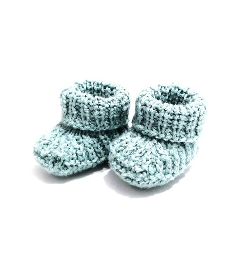 Babysöckchen, Gestrickte Babyschuhe Von 0-3 Monate in Hellgrün Babysöckchen, Gestrickte Babyschuhe Von 0-3 Monate in Hellgrün von Afrosteff