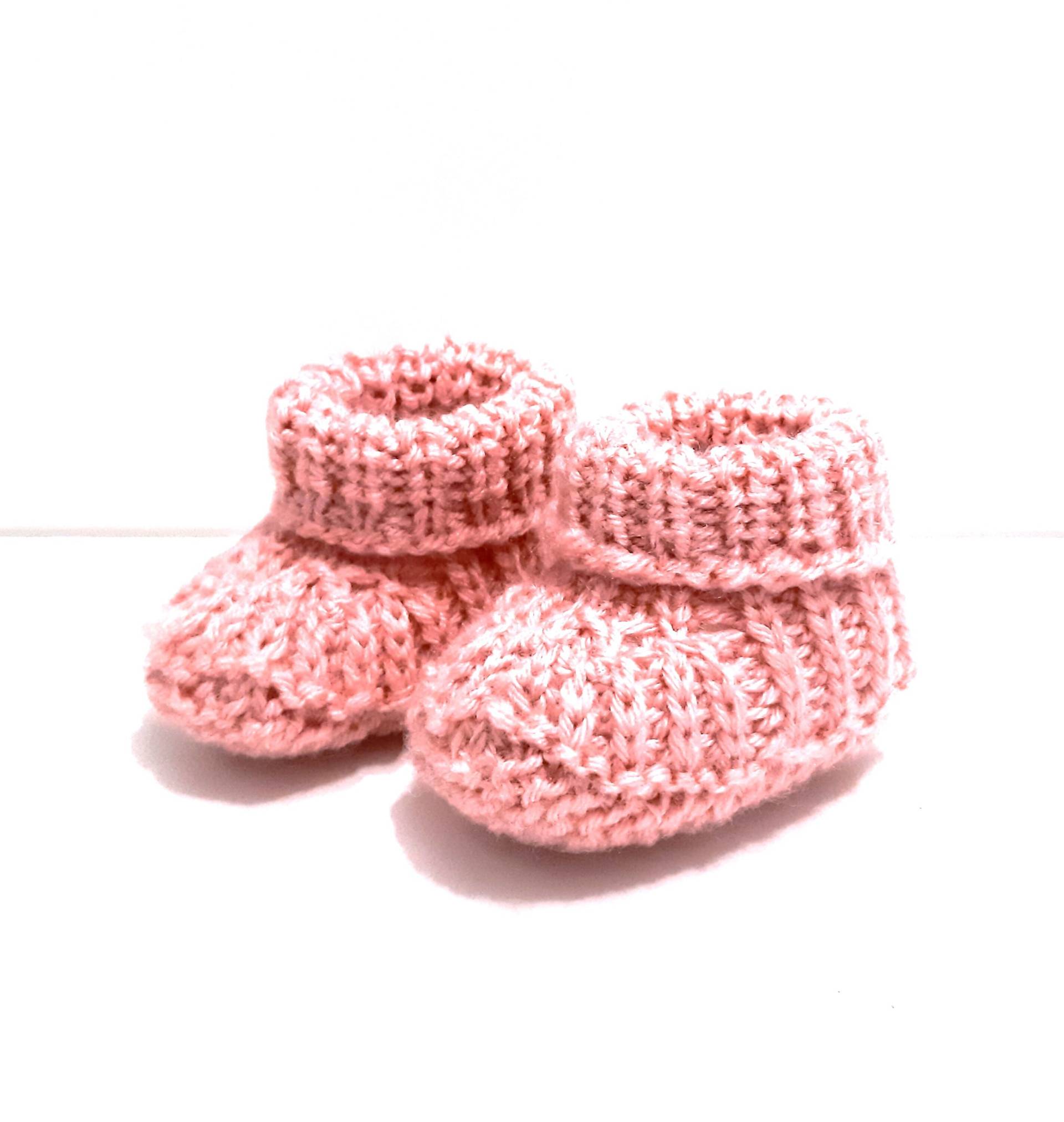 Babysöckchen, Gestrickte Babyschuhe Von 0-3 Monate in Rosa von Afrosteff