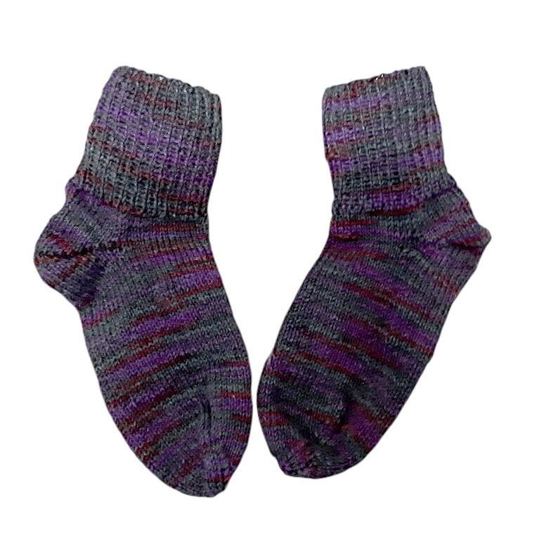 Kinder Umschlagsocken Gr. 25-26, Handgestrickt Lila von Afrosteff