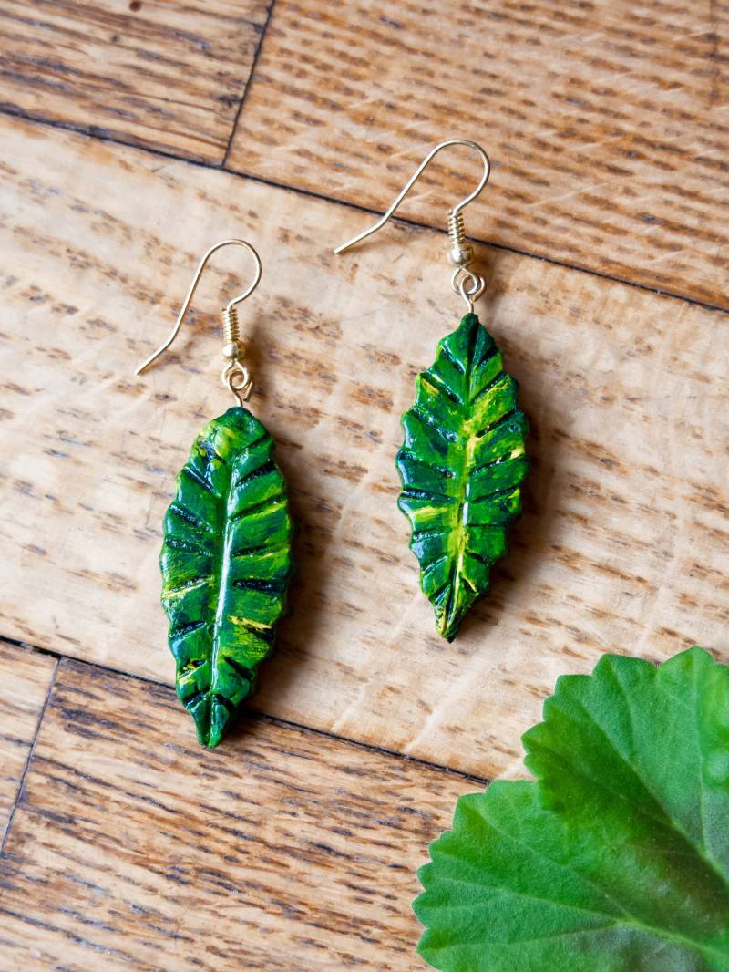 Grüne Blatt Ohrringe Grüne Blatt Ohrringe von AfsoonAccessories