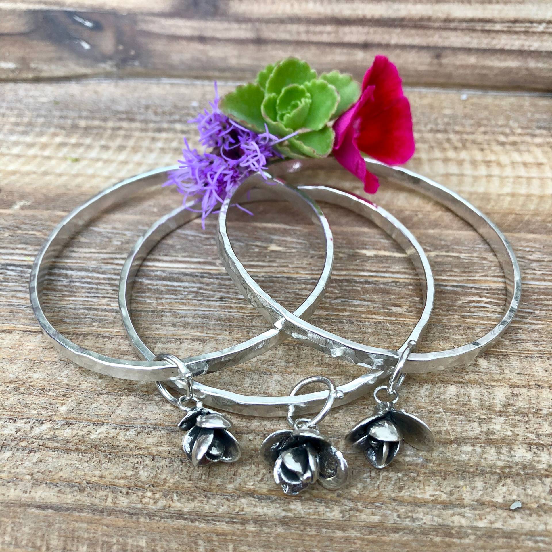 Sukkulenten Schweres Gehämmertes Sterling Silber Armreif, Handgegossenes Armband Sukkulenten Schweres Gehämmertes Sterling Silber Armreif, Handgegossenes Armband von Afterdarkdesigns