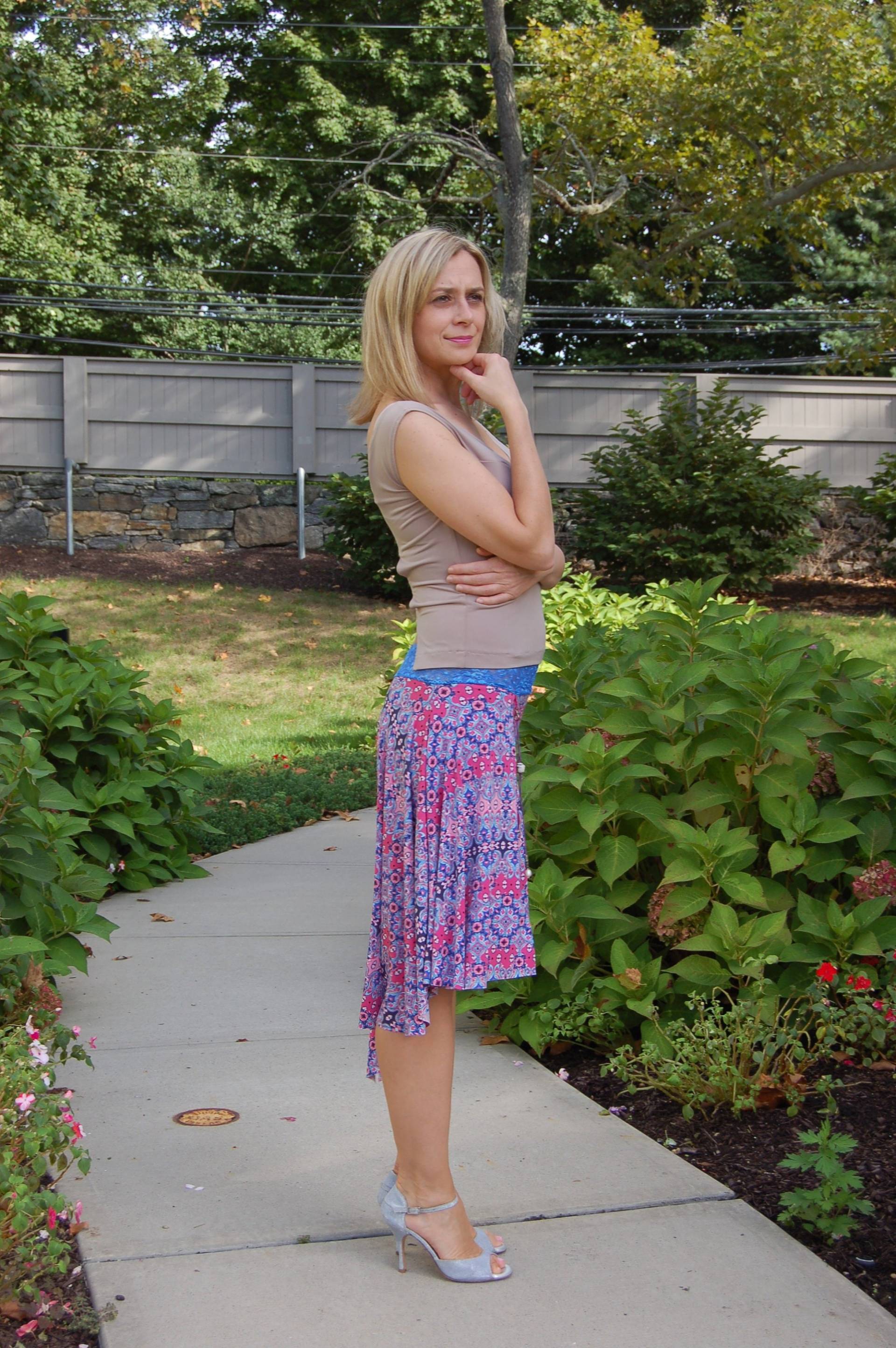 Argentinien Tango Rock - Madame Nora. Sehr Bequemer, Schmeichelhafter, Vorne Geschlitzter Dehnbarer Rock. Ideal Für Tanzübungen von AgaBeYouTiful