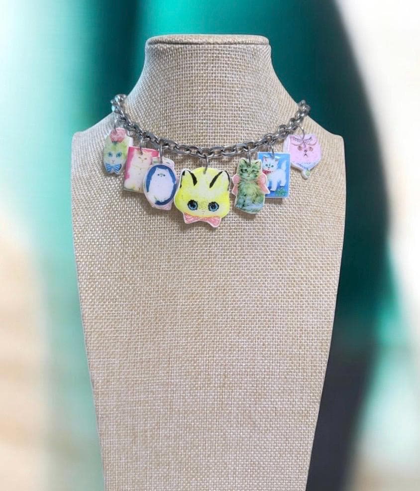 Kitty Charm Necklace Halskette Mit Polymer Clay Anhängern Bunte Katzen Kette Handgemachter Kawaii Schmuck Edelstahl Kette Katze von AgapiLab