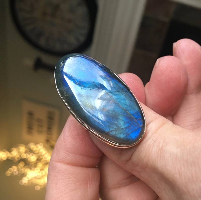 Halt Schöner Tiefblauer Oval Labradorit Ring -925 Sterling Silber Platte Blau Größe 8, 25 von AgateBeachcomber