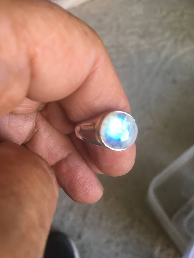 Sale Vintage Runder 925 Sterling Silber Überzogener Blauer Mondstein Ring - Größe 9 von AgateBeachcomber