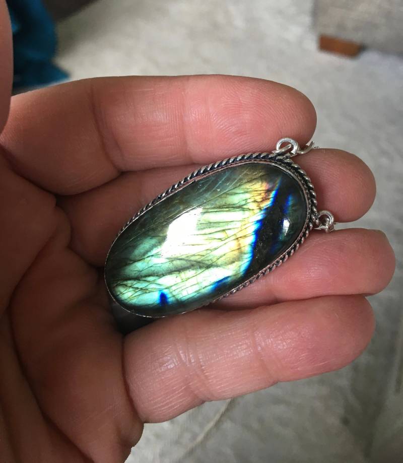 Schöne Mehrfarbige Längliche Labradorit-Anhänger-Halskette - Vintage Blaue von AgateBeachcomber