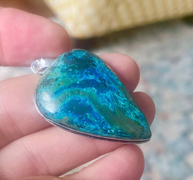 Schöner Blau/Grüner Tropfenförmiger Shattuckit Anhänger Halskette - Blauer Länge 45 cm von AgateBeachcomber