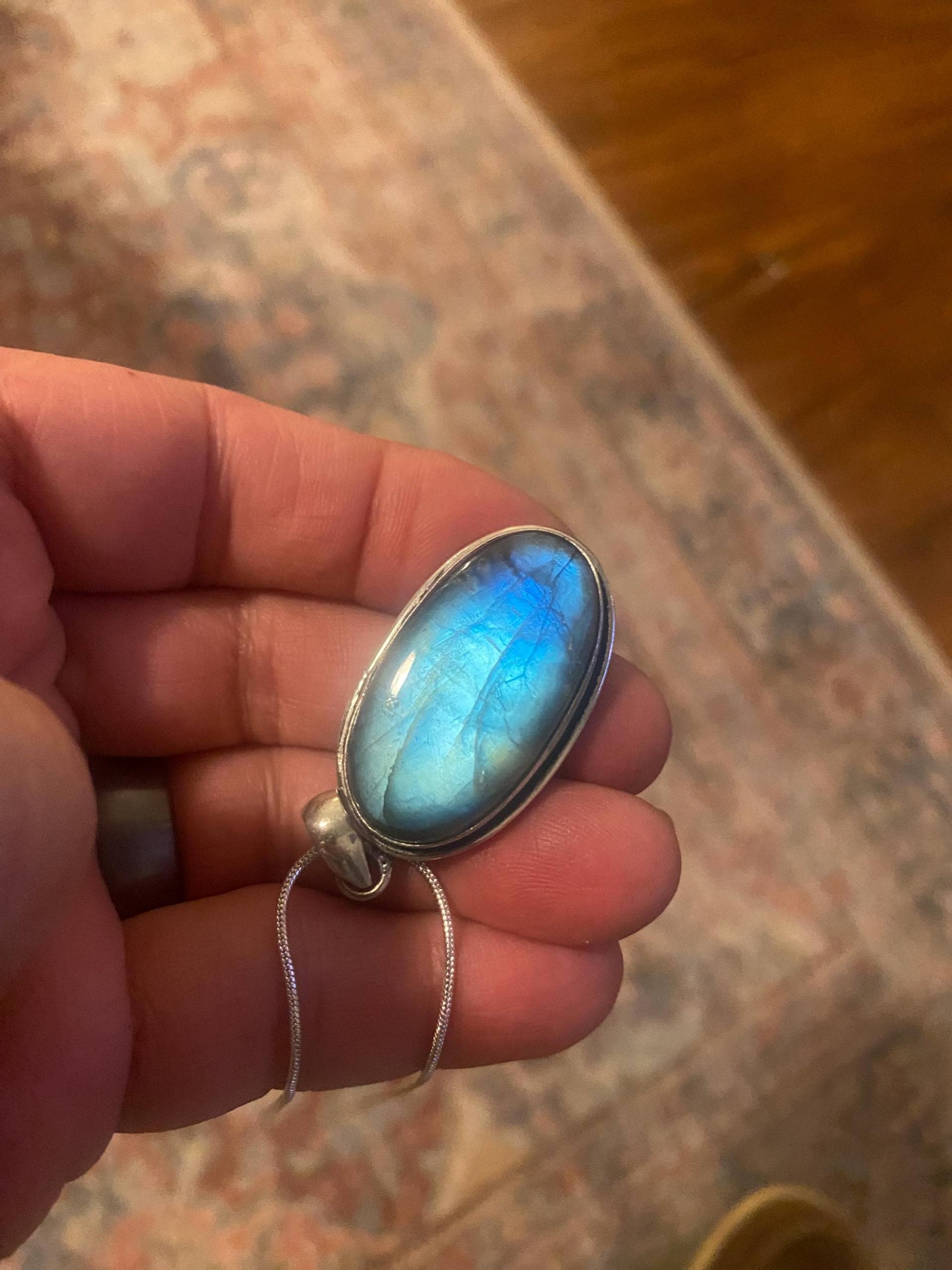 Wunderschöne Blau Orange Bronze Labradorit Anhänger Halskette, Multi-Color Halskette Ca. 3 cm von AgateBeachcomber