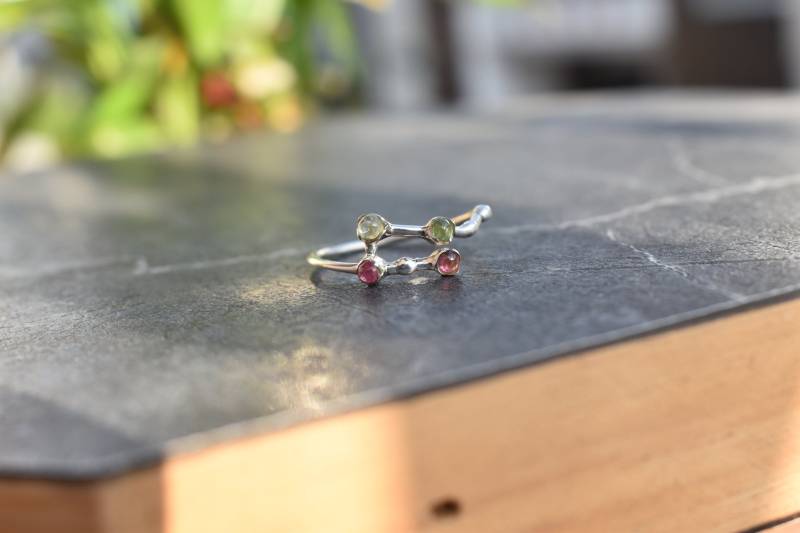 Turmalin 925Er Silber-Ring Zierlicher Pink - & Grüner Edelsteinstein, Us 8.25 Turmalin 925Er Silber-Ring Zierlicher Pink - & Grüner Edelsteinstein, Us 8.25 von Ageeza