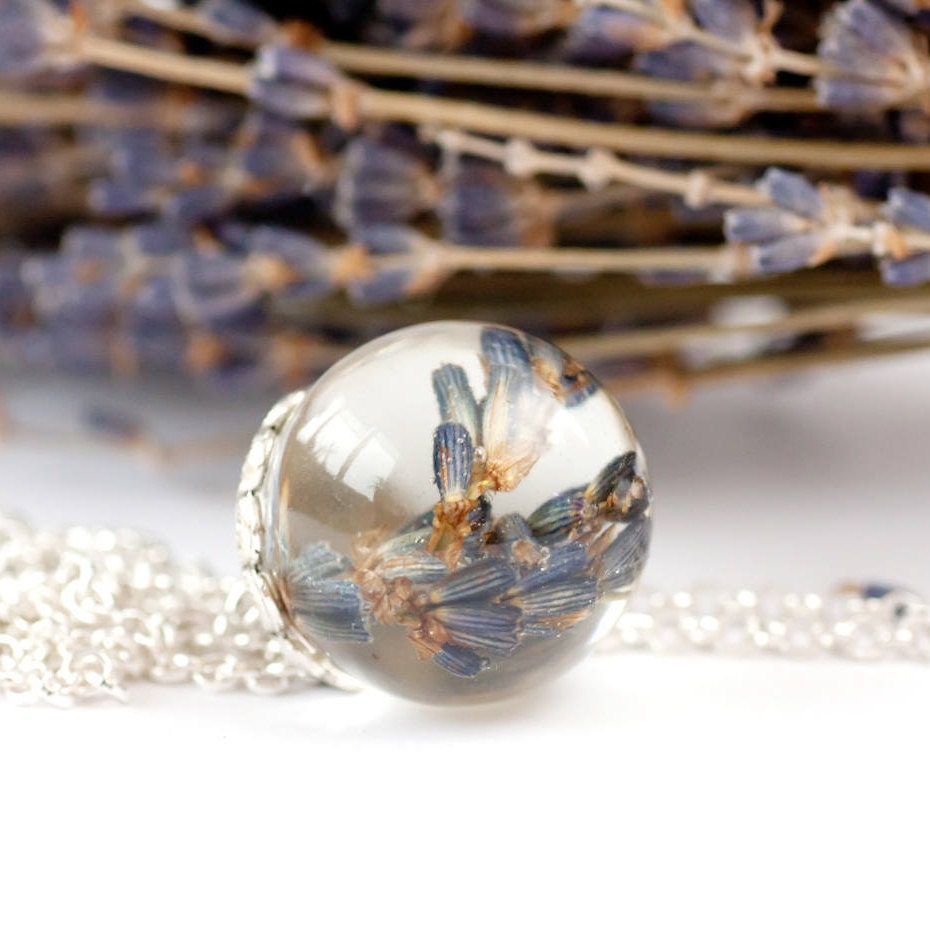Lavendel Anhänger Halskette - Resin Kette Hochzeitsgeschenk Braut Geschenk Lavendel Anhänger Halskette - Resin Kette Hochzeitsgeschenk Braut Geschenk von Agnera