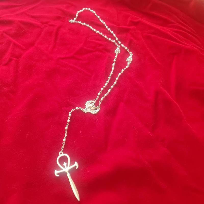 Der Hunger Vampir Rosenkranz von Agothicary