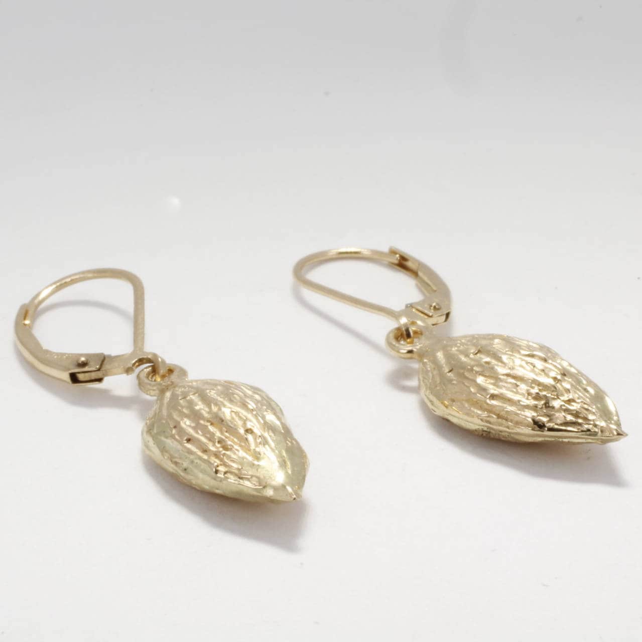 14Kt Gold Almond Ohrringe Zierliche Ohrringe von Agrijewelry
