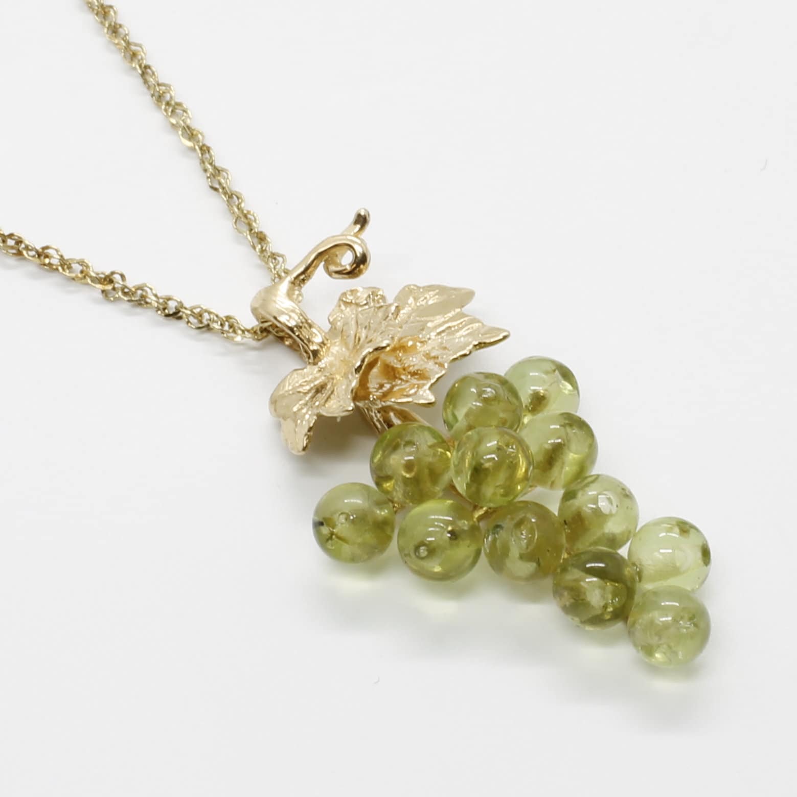 14Kt Gold Peridot Trauben Cluster Halskette August Birthstone Schmuck 14Kt Gold Peridot Trauben Cluster Halskette August Birthstone Schmuck von Agrijewelry