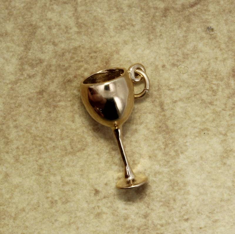 14Kt Solid Gold Weinglas Charm Armband Anhänger von Agrijewelry