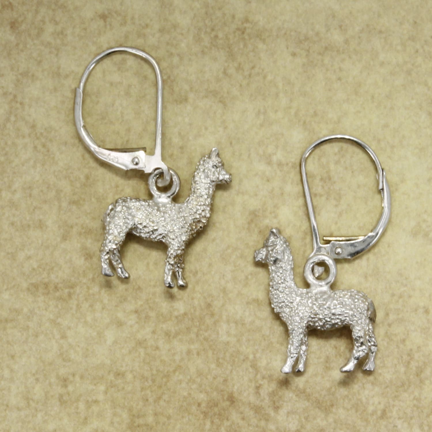 sterling Silber Huacaya Alpaka Ohrringe sterling Silber Huacaya Alpaka Ohrringe von Agrijewelry