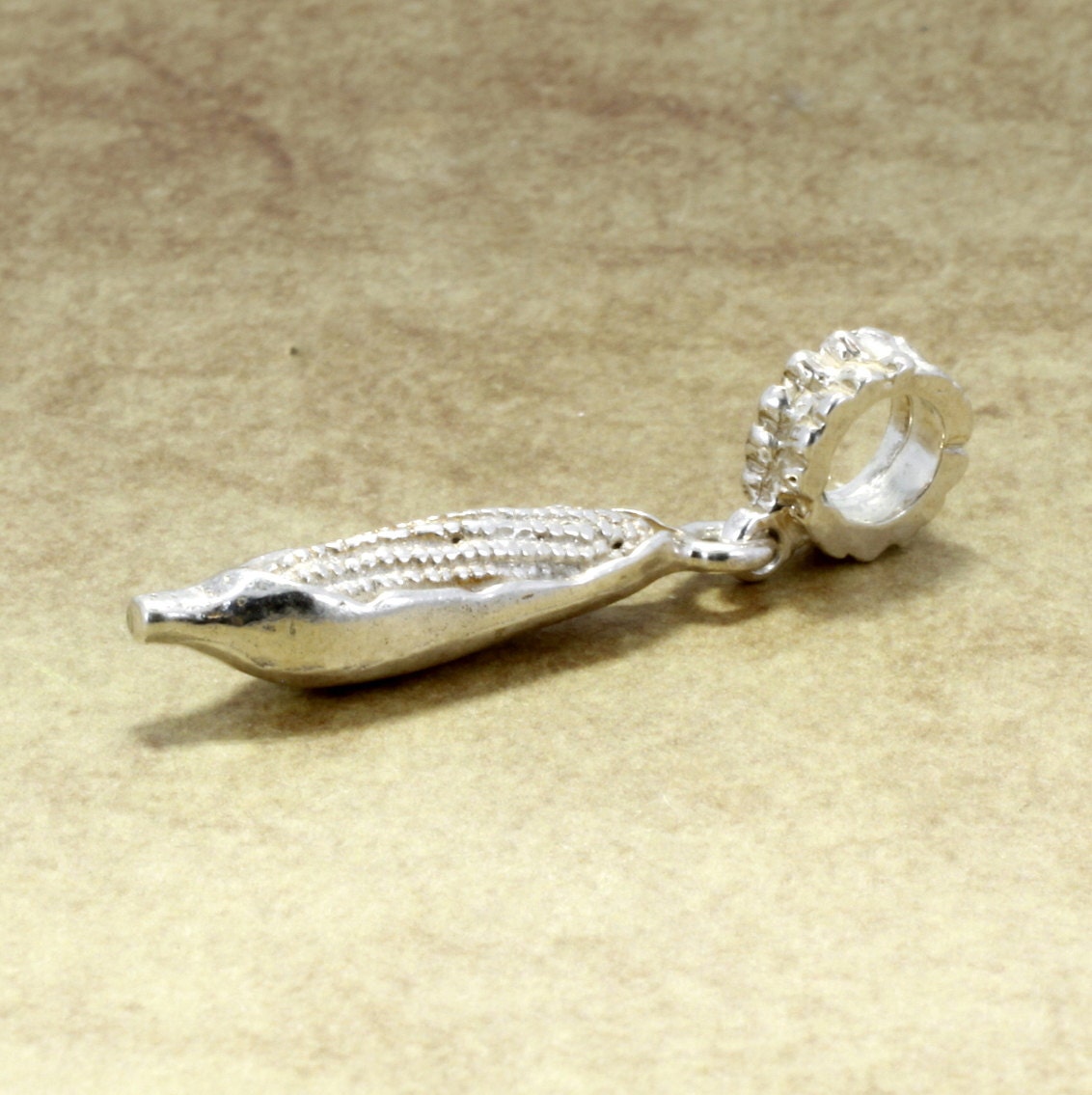 sterling Silber Mais Anhänger 3D Hand Geschnitzt Maiskolben sterling Silber Mais Anhänger 3D Hand Geschnitzt Maiskolben von Agrijewelry