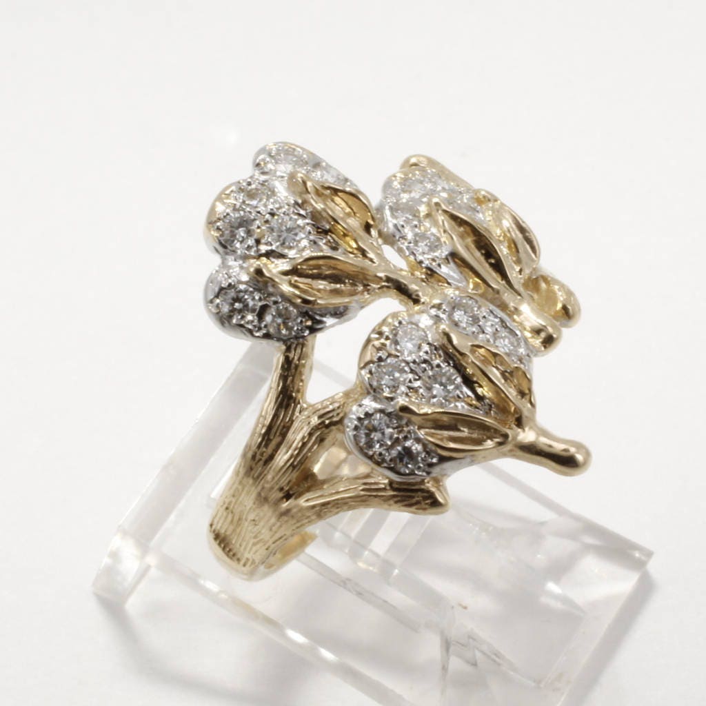 14Kt Gold Drei Baumwollkapsel Ring Diamant Pave Set Farmer Schmuck 14Kt Gold Drei Baumwollkapsel Ring Diamant Pave Set Farmer Schmuck von Agrijewelry