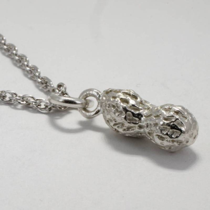 sterling Silber Kleine Größe Erdnuss Halskette Erwarte Mama Geschenk, Hand Geschnitzten Charme von Agrijewelry