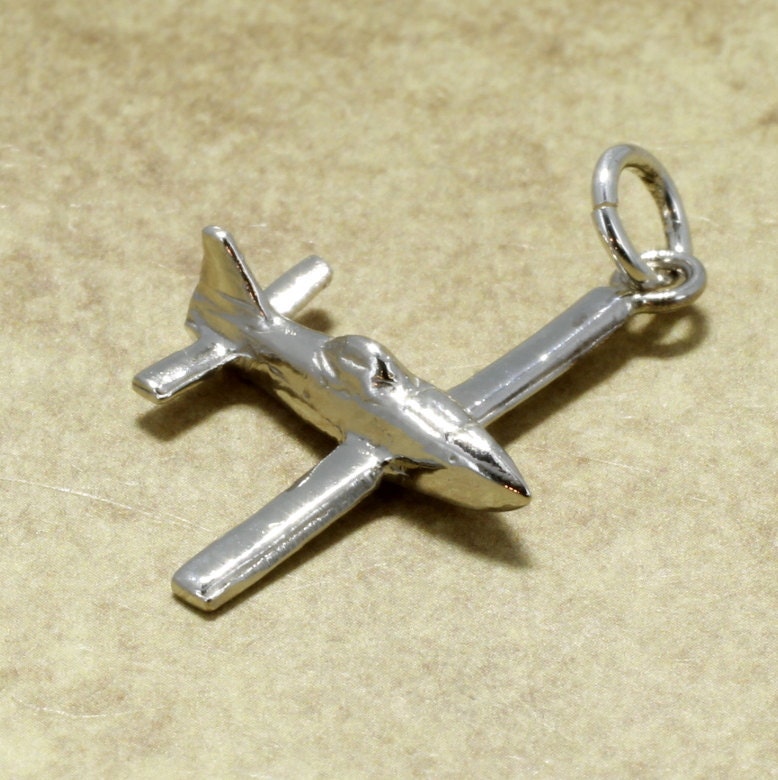 14Kt Weißgold Traktor Anhänger 3D Flugzeug Schmuck 14Kt Weißgold Traktor Anhänger 3D Flugzeug Schmuck von Agrijewelry