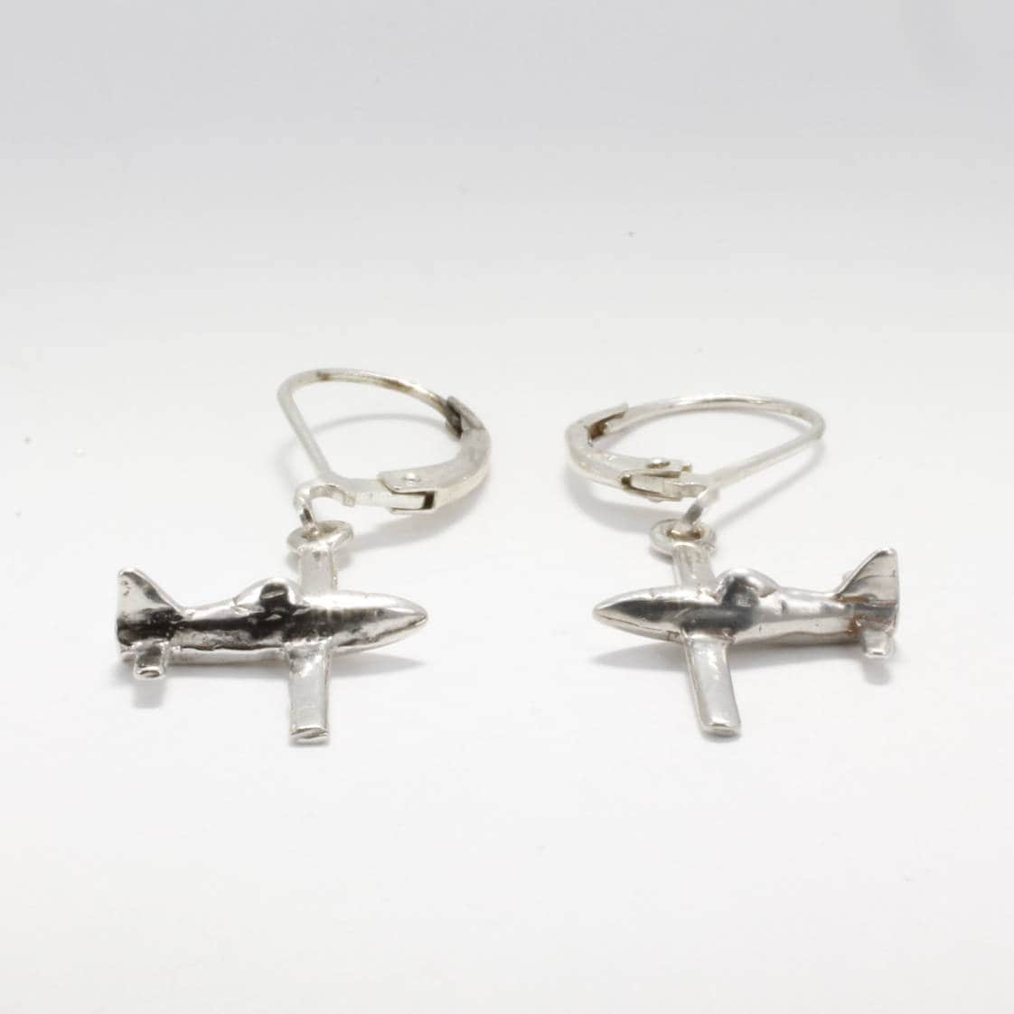 Flugzeug Schmuck, Ohrringe, Air Tractor Ohrringe in 14Kt Weißgold, Weißgold Geschenk Für Sie, Spray Flugzeug Schmuck, Ohrringe, Air Tractor Ohrringe in 14Kt Weißgold, Weißgold Geschenk Für Sie, Spray von Agrijewelry