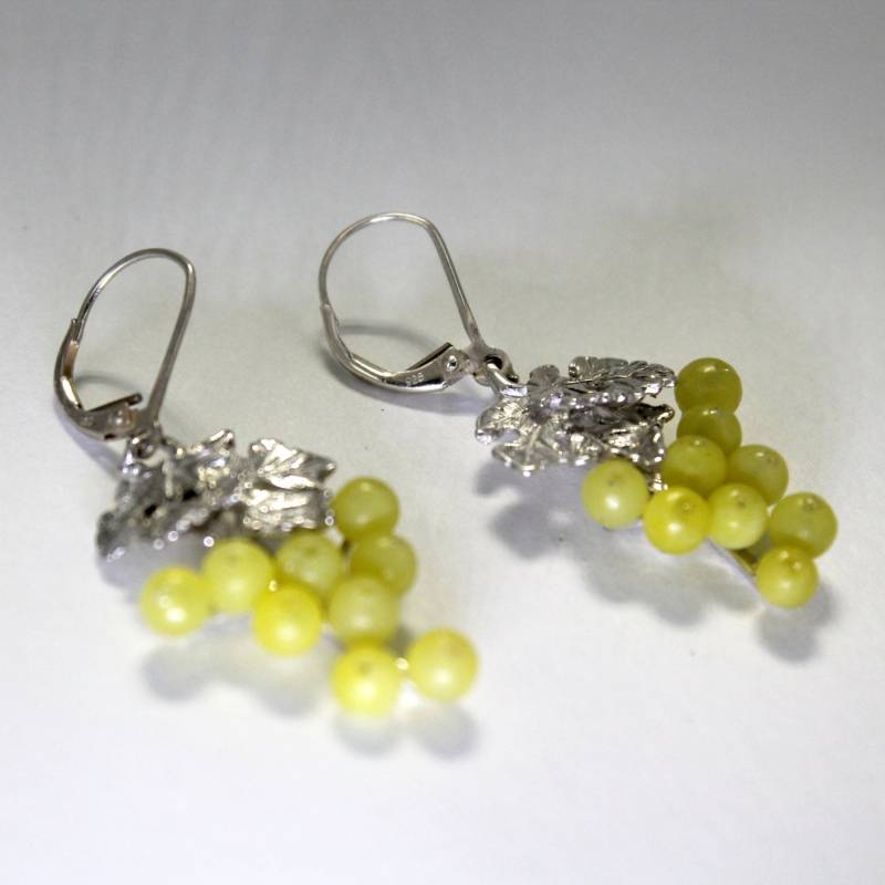 sterling Silber Trauben Ohrringe Hsui Jade Cabernet Blatt Baumeln von Agrijewelry