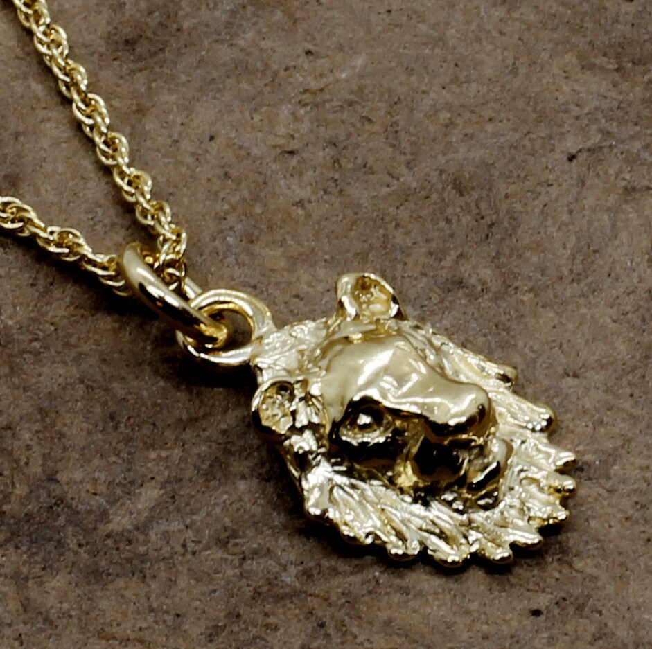Löwenkopf Halskette 14Kt Gold Vermeil Charm, Safari Geschenk Alle Edelmetalle Löwenkopf Halskette 14Kt Gold Vermeil Charm, Safari Geschenk Alle Edelmetalle von Agrijewelry
