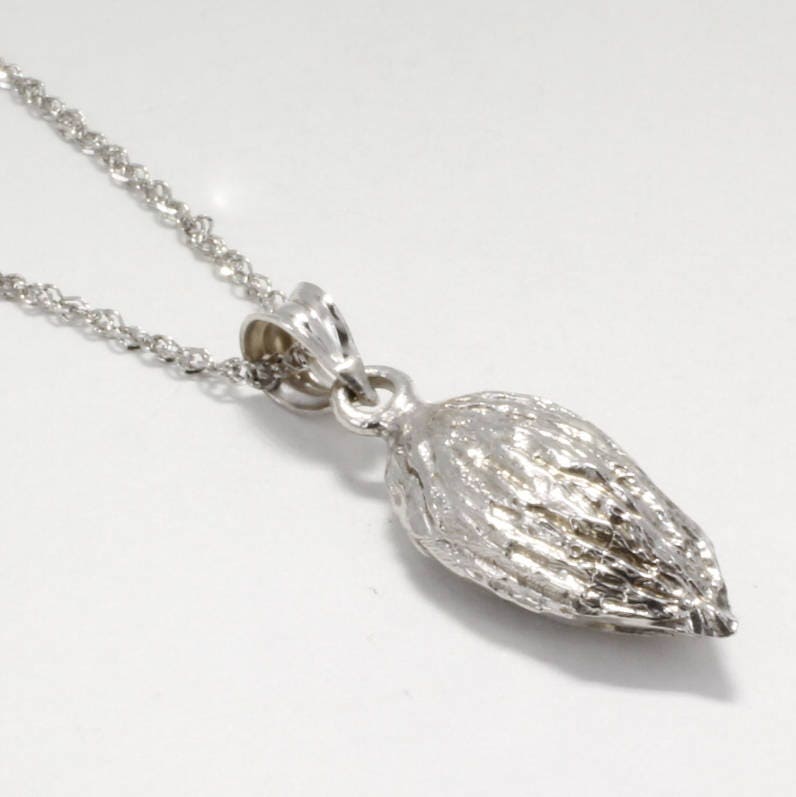 Zierliche 14Kt Weißgold Mandel Halskette - Kalifornien Anbauer Geschenk von Agrijewelry