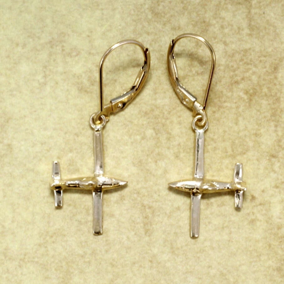 14Kt Gold Air Tractor Ohrringe Flugzeug Schmuck 14Kt Gold Air Tractor Ohrringe Flugzeug Schmuck von Agrijewelry