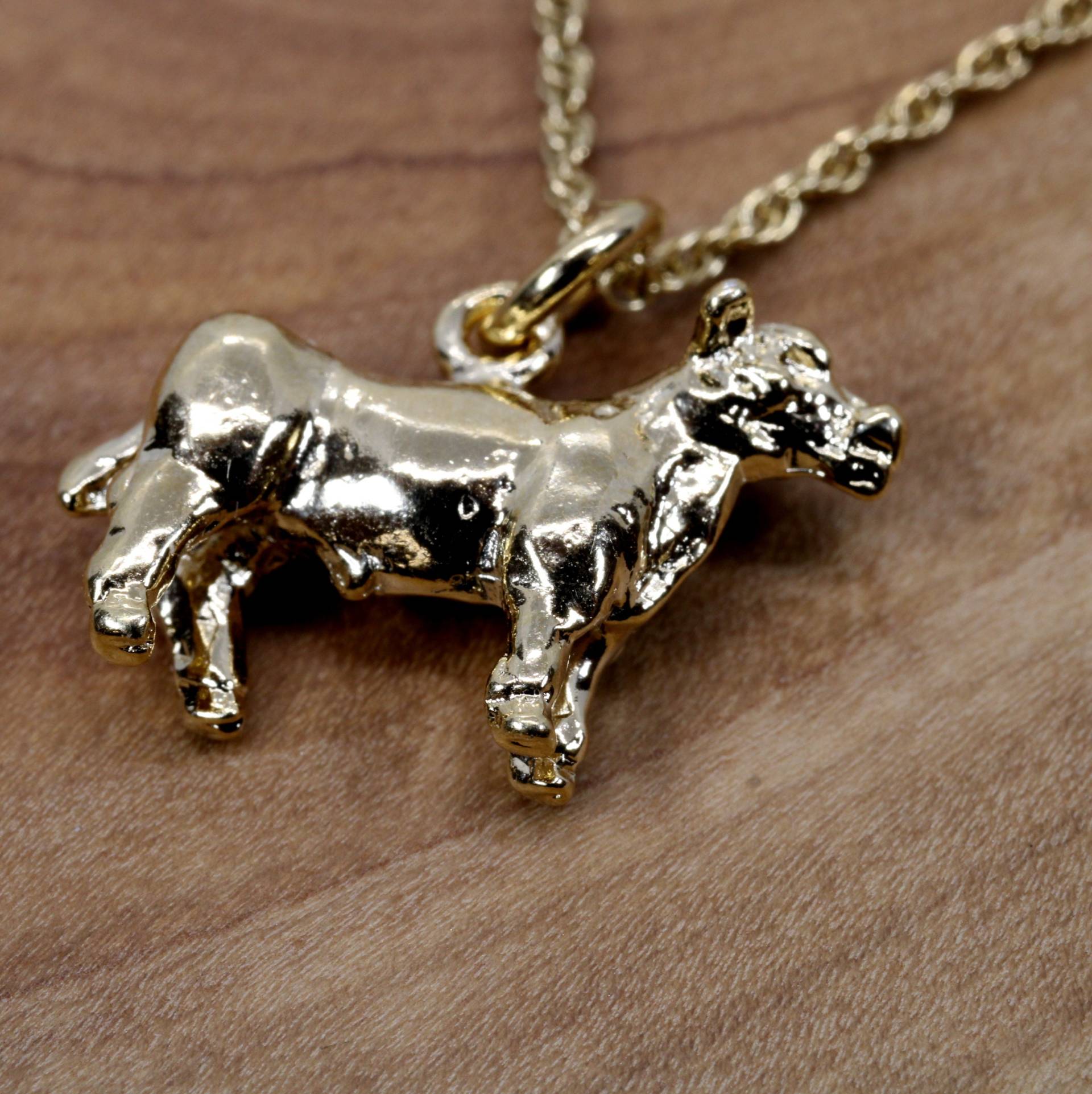 14Kt Gold Vermeil Show Steer Halskette 4-H Ffa Cattle Jewelry Alle Edelmetalle 14Kt Gold Vermeil Show Steer Halskette 4-H Ffa Cattle Jewelry Alle Edelmetalle von Agrijewelry