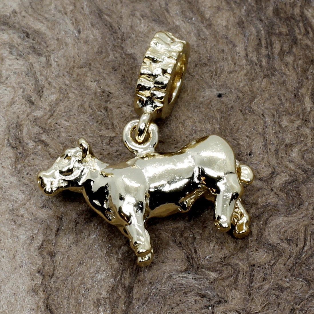 14Kt Gold Vermeil Show Steer Charme 4-H Ffa Rinder Geschenk Alle Edelmetalle 14Kt Gold Vermeil Show Steer Charme 4-H Ffa Rinder Geschenk Alle Edelmetalle von Agrijewelry