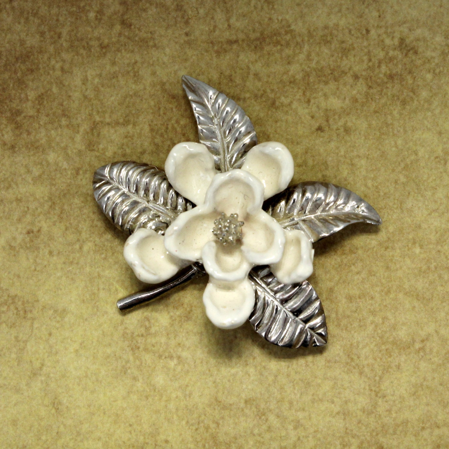 Silber Magnolia Brosche Oder Pin Silber Magnolia Brosche Oder Pin von Agrijewelry