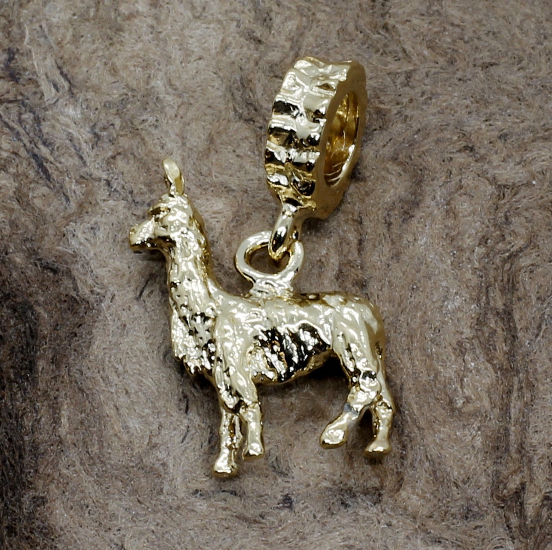 Suri Alpaka Anhänger 14Kt Gold Vermeil Schiebeanhänger Alle Edelmetalle Suri Alpaka Anhänger 14Kt Gold Vermeil Schiebeanhänger Alle Edelmetalle von Agrijewelry