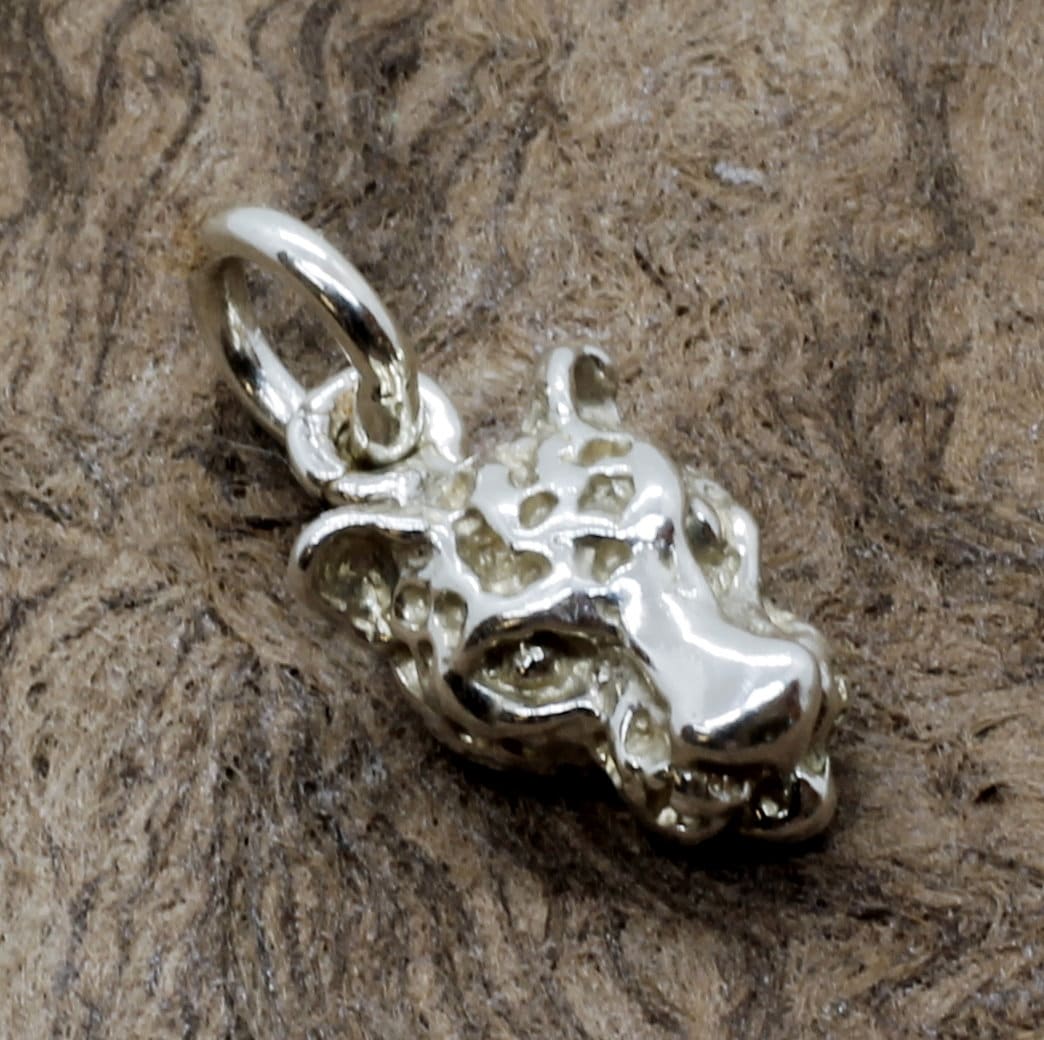 sterling Silber Kleiner Leopard Kopf Anhänger Handgeschnitzter Schmuck sterling Silber Kleiner Leopard Kopf Anhänger Handgeschnitzter Schmuck von Agrijewelry